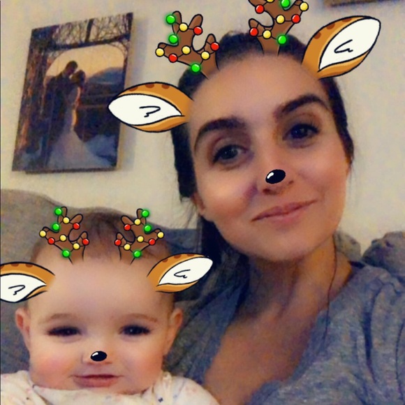 Meet your Posher, Emily - Picture 3 of 3